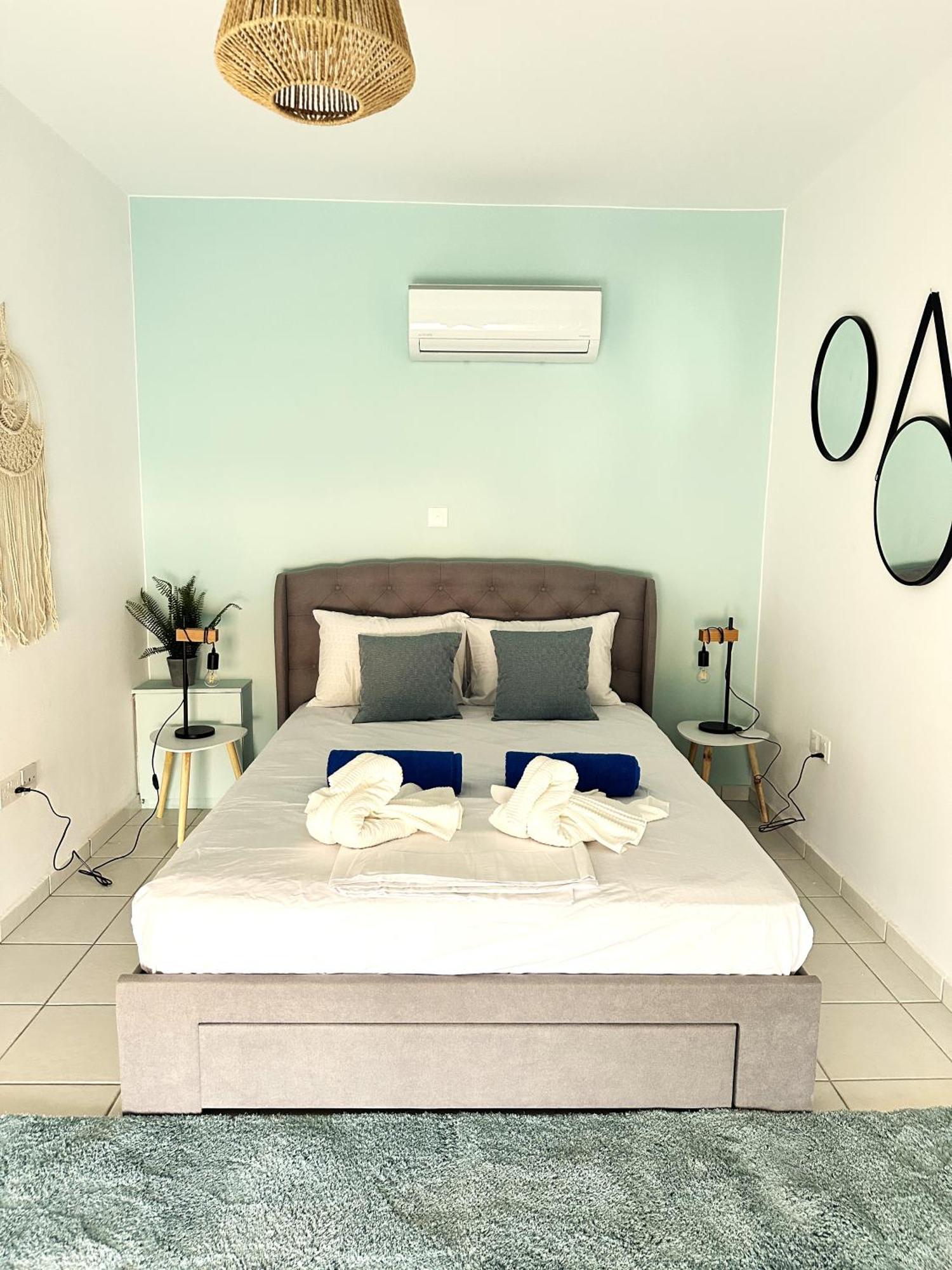 H&O Golden Sun Suite بافوس المظهر الخارجي الصورة